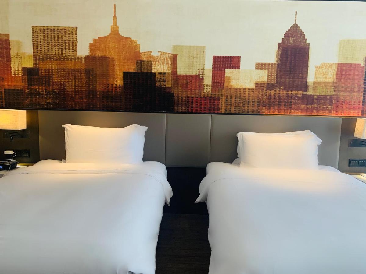 Mercure Shanghai Hongqiao Railway Station Екстериор снимка